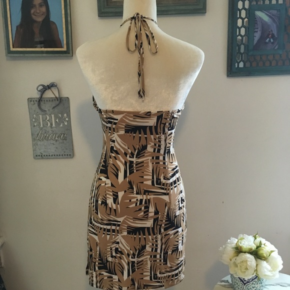 🌷SALE🌷BCBGMaxAzria Halter Bodycon Print Dress XS - Picture 2 of 8